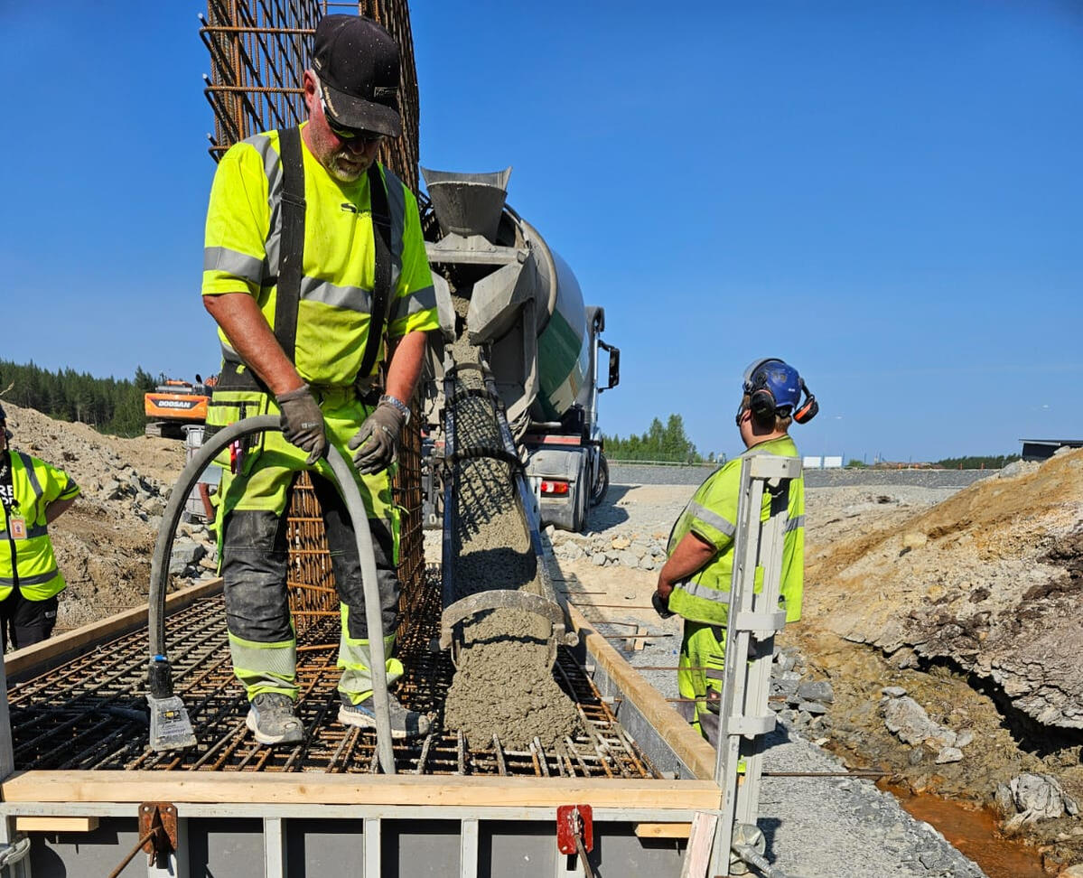 Uthyrning av betongarbetare, snickare och markpersonal Uthyrning av betongarbetare, snickare och markpersonal